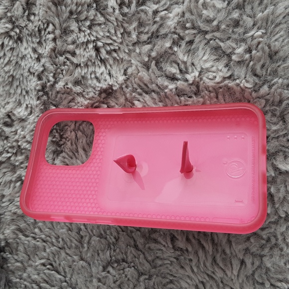 Loopy case - Picture 2 of 3